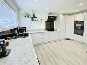 ST MARYS ROAD- click for photo gallery